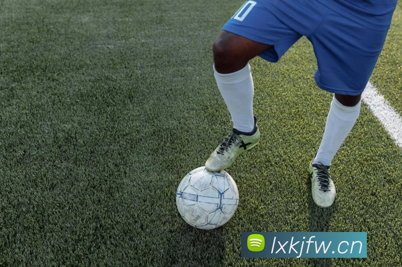 c罗壁纸带字，超燃呈现足坛传奇风采